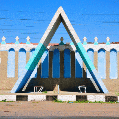 Peter Ortner photographs 500 bus stops in former Soviet Union