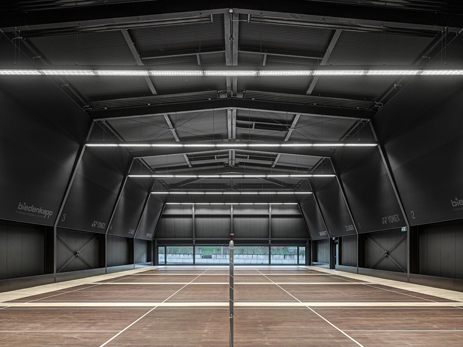 Badminton Hall Langnau by Jan Henrik Hansen Architects