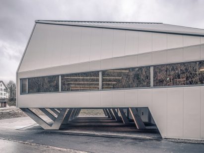 Badminton Hall Langnau by Jan Henrik Hansen Architects
