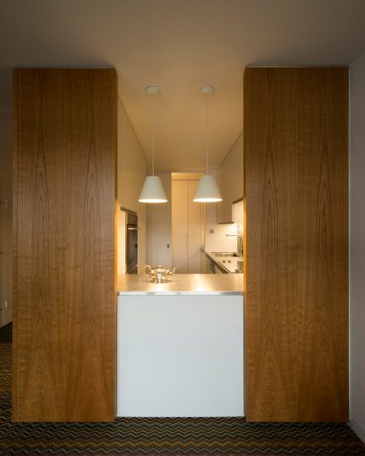 Barbican flat by Azman Architects