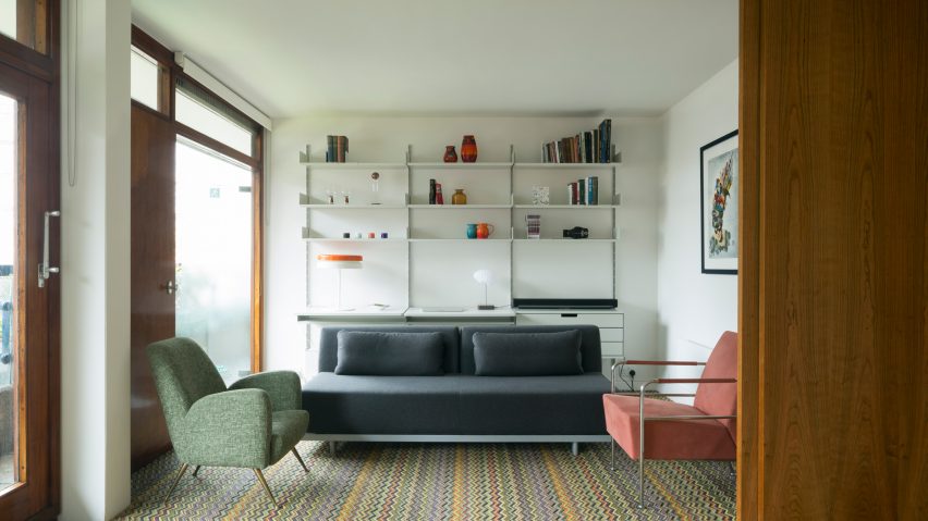 Barbican flat by Azman Architects
