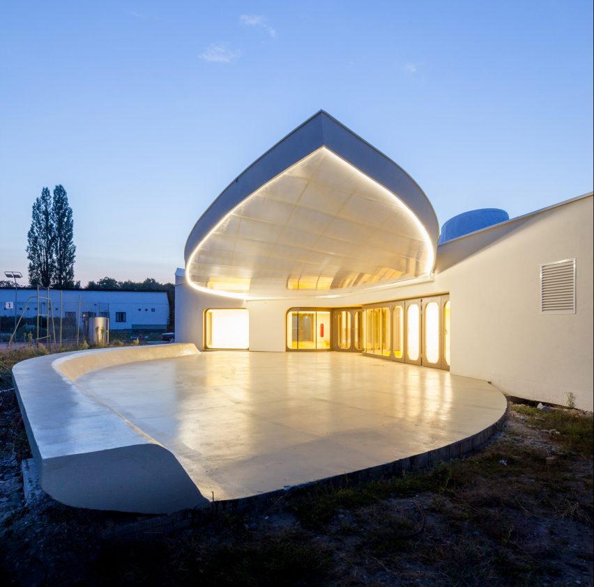 Clubhouse by Paul Le Quernec
