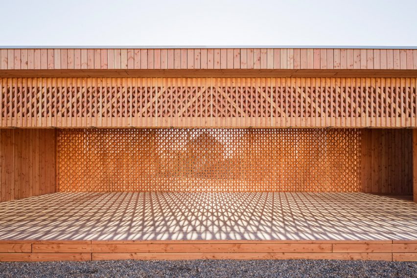 Community Centre in the Refugee Camp Spinelli Mannheim, Germany by Design build