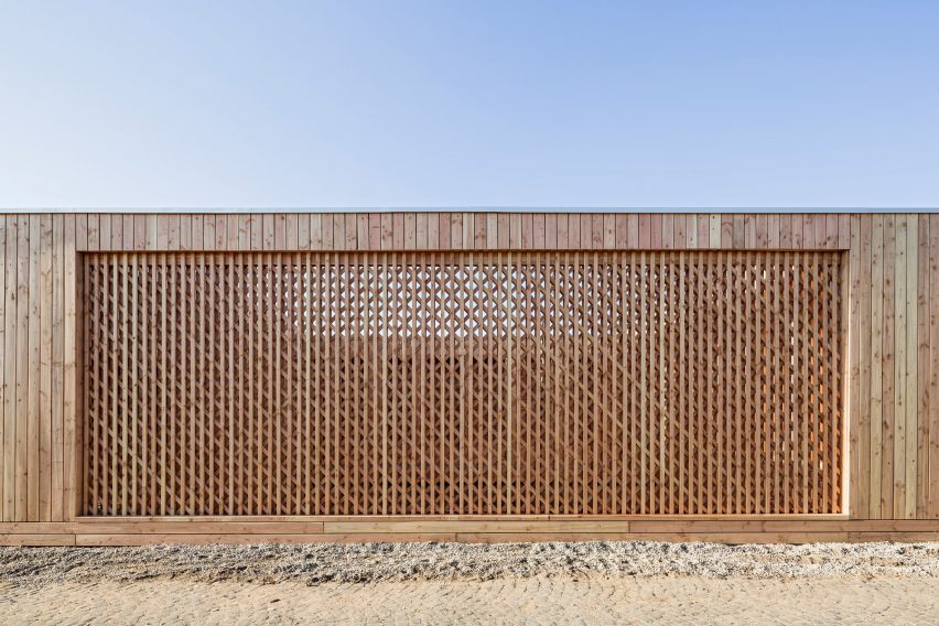 Community Centre in the Refugee Camp Spinelli Mannheim, Germany by Design build
