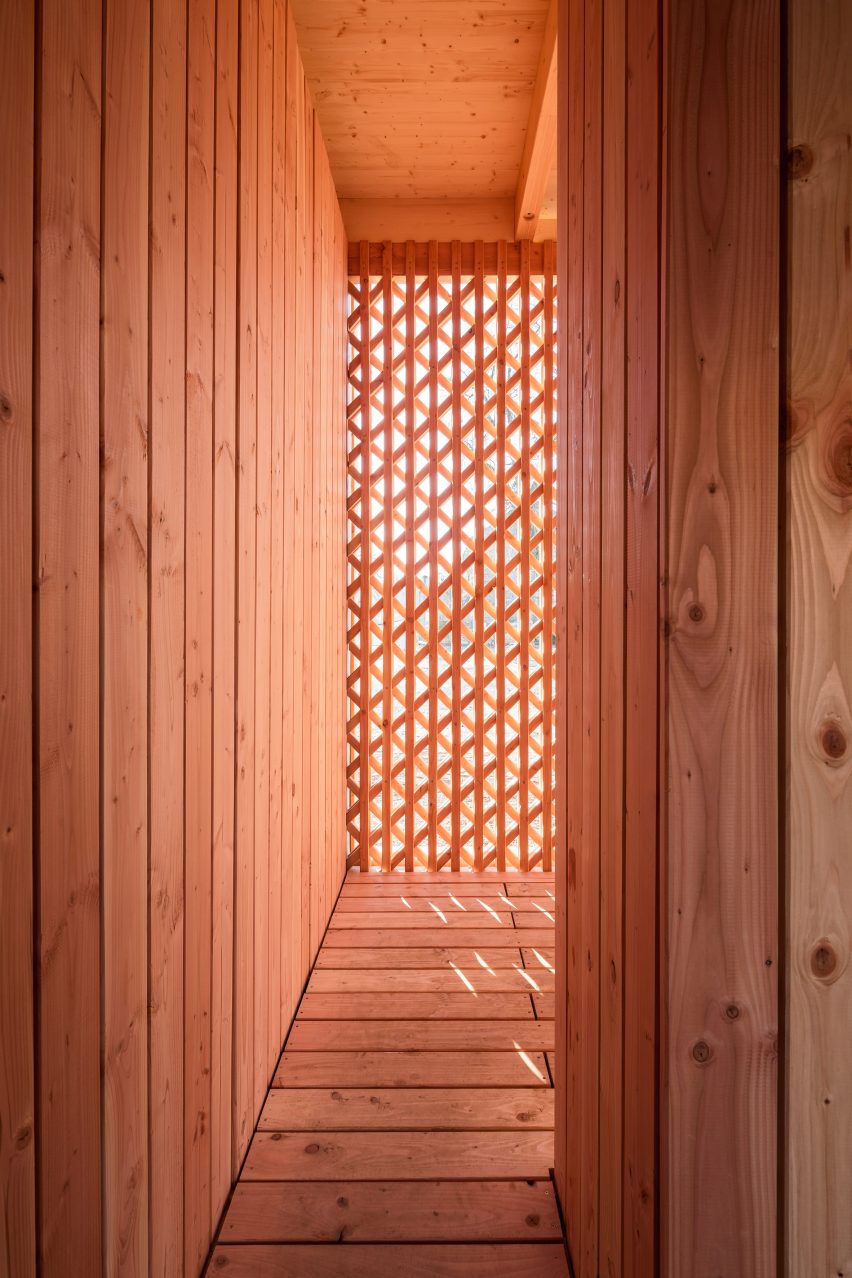 Community Centre in the Refugee Camp Spinelli Mannheim, Germany by Design build
