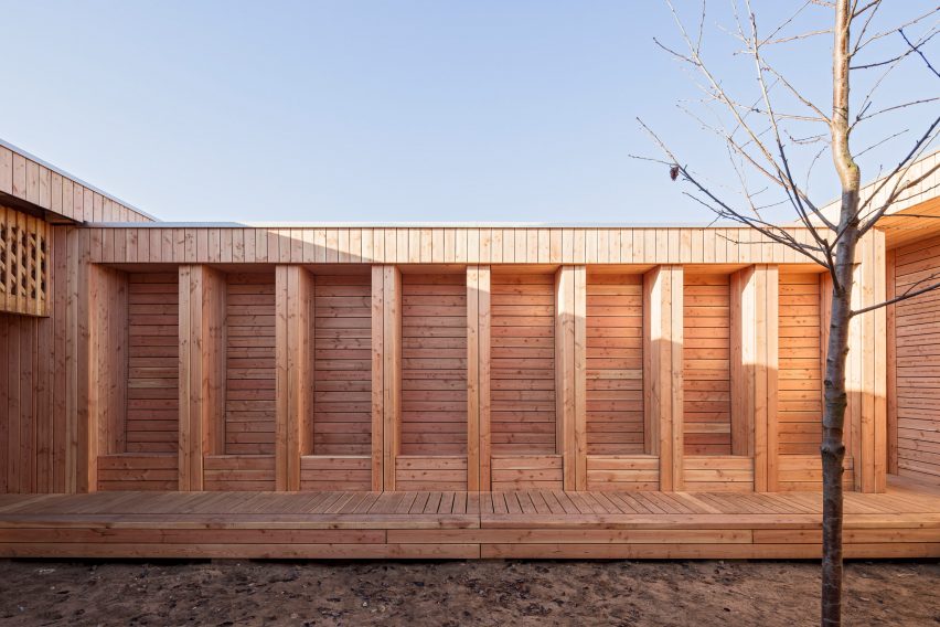 Community Centre in the Refugee Camp Spinelli Mannheim, Germany by Design build