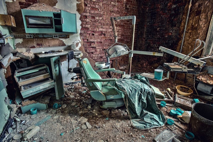 Matt Van der Velde Architecture Abandoned Asylums Interior Jonglez Publishing