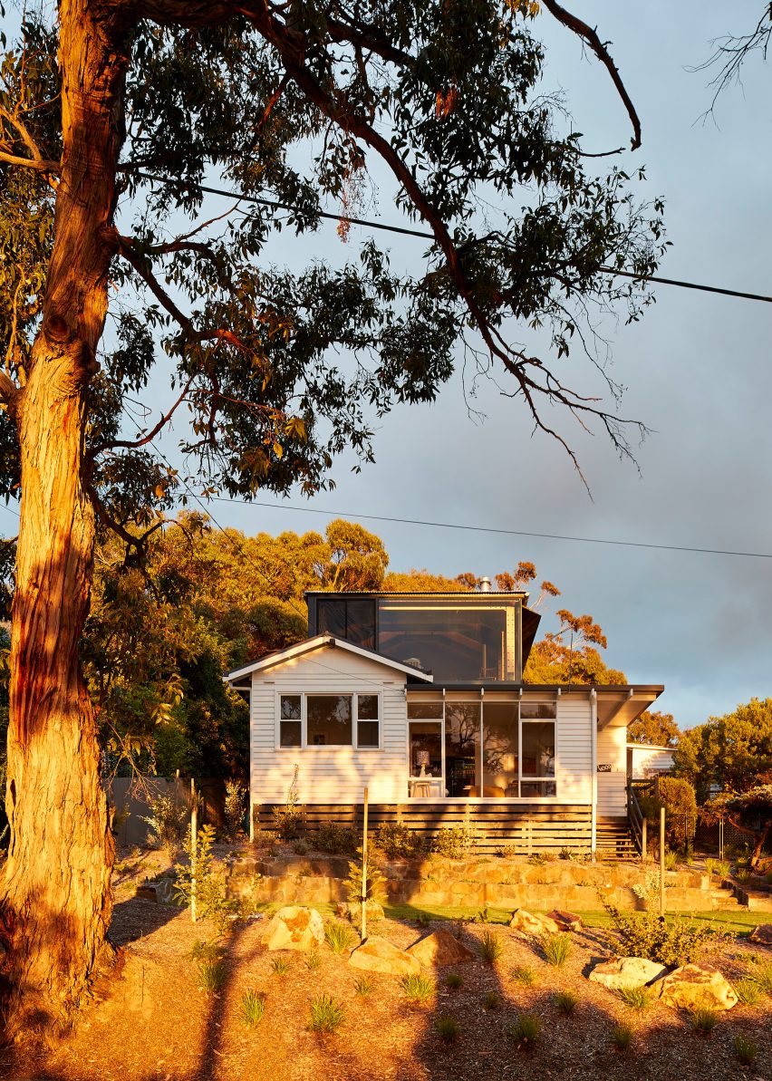Dorman House in Lorne by Austin Maynard Architects