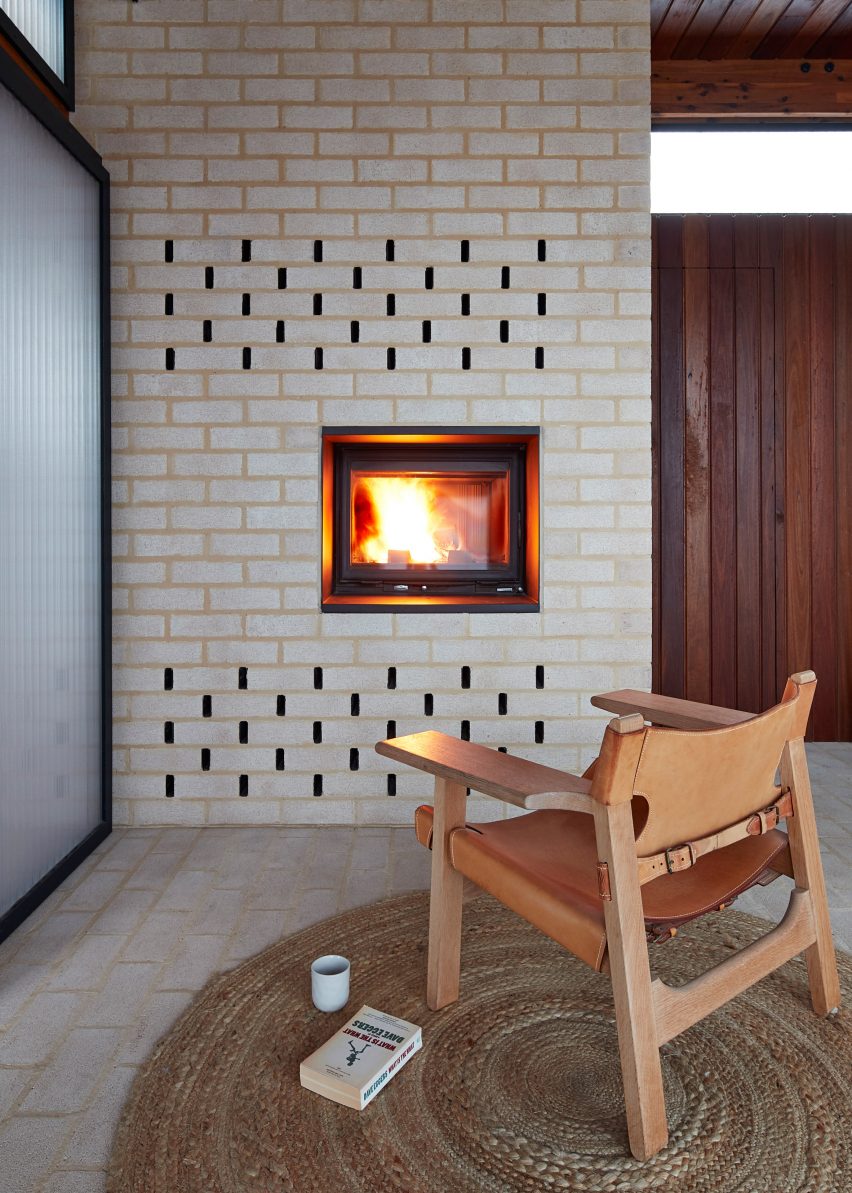 Dorman House in Lorne by Austin Maynard Architects
