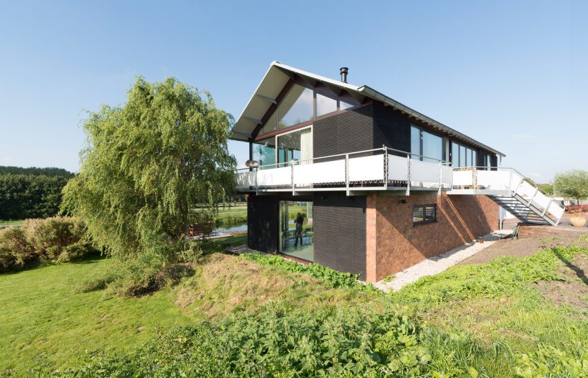 First C2C House in the Netherlands by Arconiko architecten