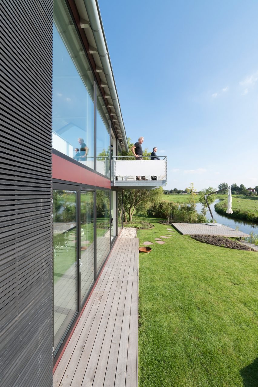 First C2C House in the Netherlands by Arconiko architecten