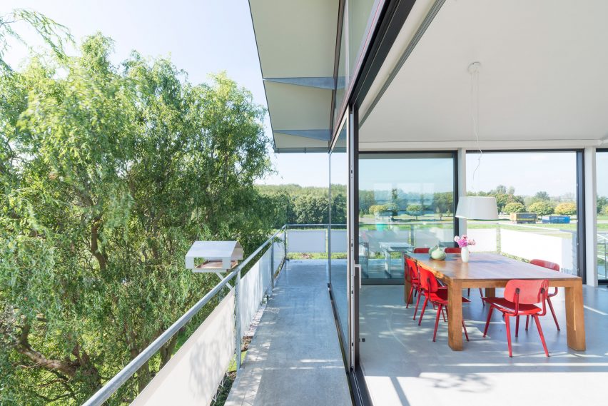 First C2C House in the Netherlands by Arconiko architecten