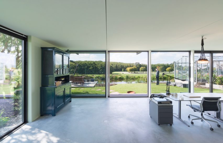 First C2C House in the Netherlands by Arconiko architecten