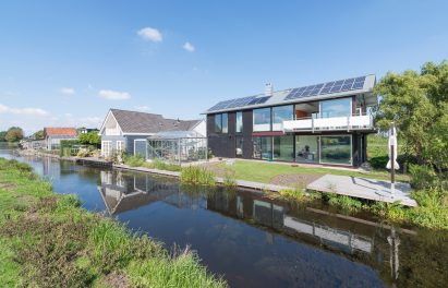 First C2C House in the Netherlands by Arconiko architecten