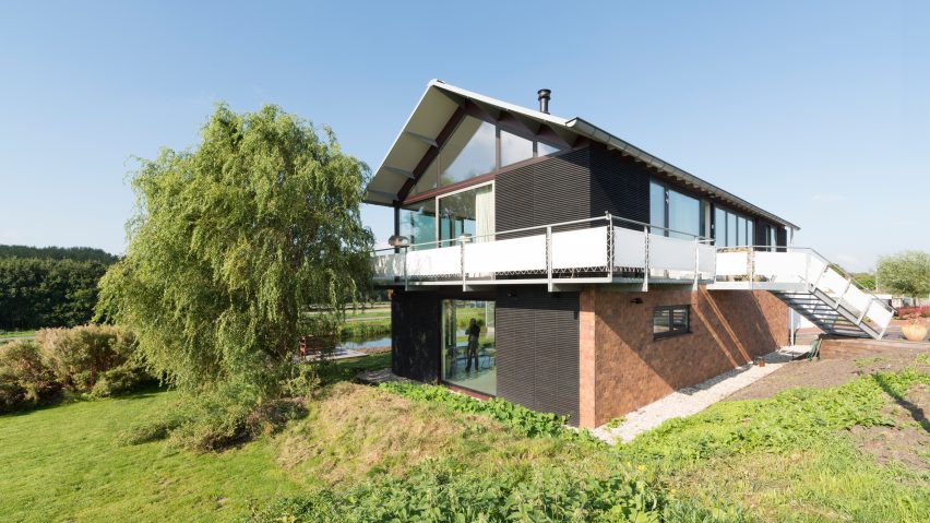 First C2C House in the Netherlands by Arconiko architecten