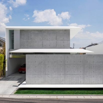 Kubota Architect Atelier combines delicately tapered surfaces with sturdy concrete walls for FU House