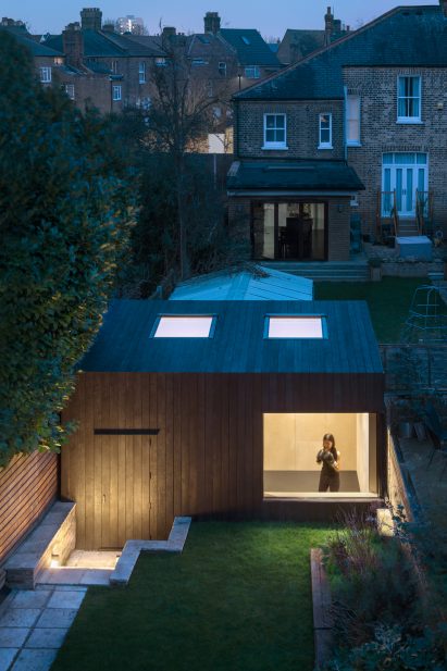 Garden Studio Gym by Eastwest Architecture