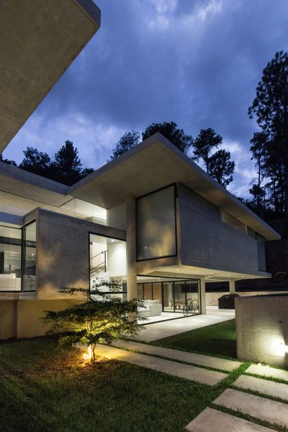 Guaparo House by NMD Nomadas