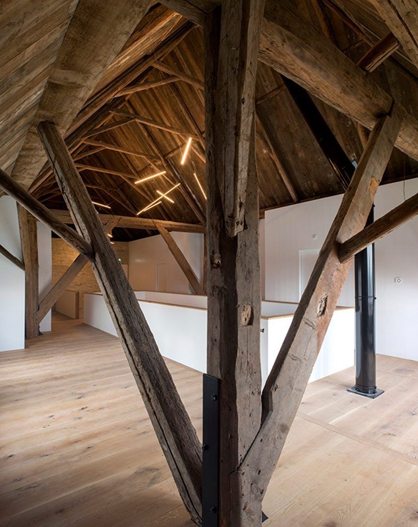 Herberch Omke Jan by Piet Hein Eek