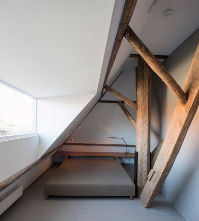 Herberch Omke Jan by Piet Hein Eek