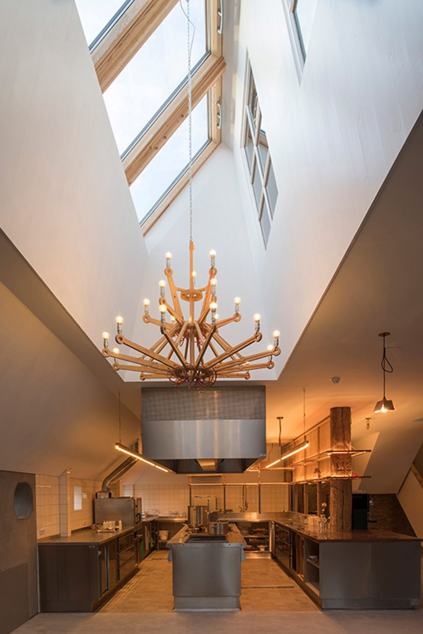Herberch Omke Jan by Piet Hein Eek