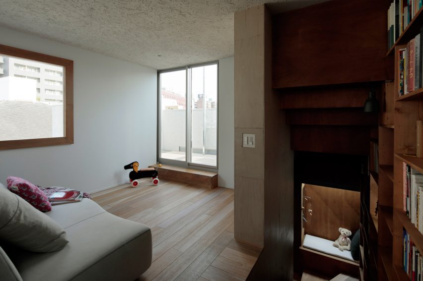 House in the City by Ryosuke Fujii
