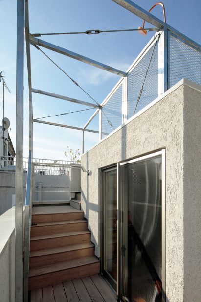 House in the City by Ryosuke Fujii