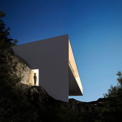House in Hollywood Hills by Fran Silvestre Arquitectos