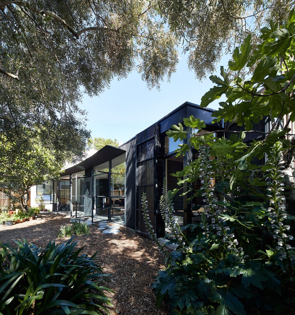 House in Melbourne by Bloxas Architecture