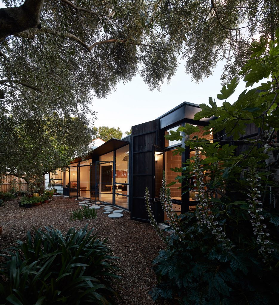 House in Melbourne by Bloxas Architecture