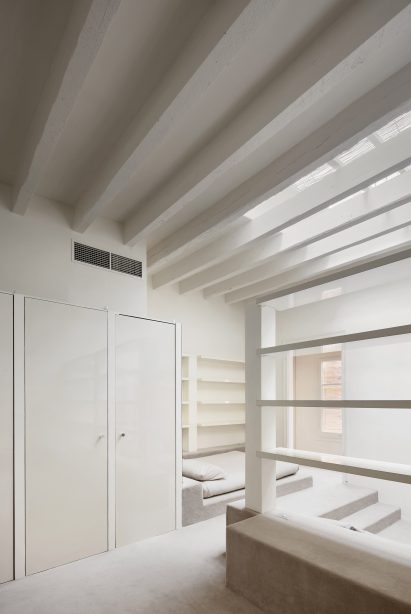 House on the street Reig i Bonet, Barcelona by Arquitectura-G