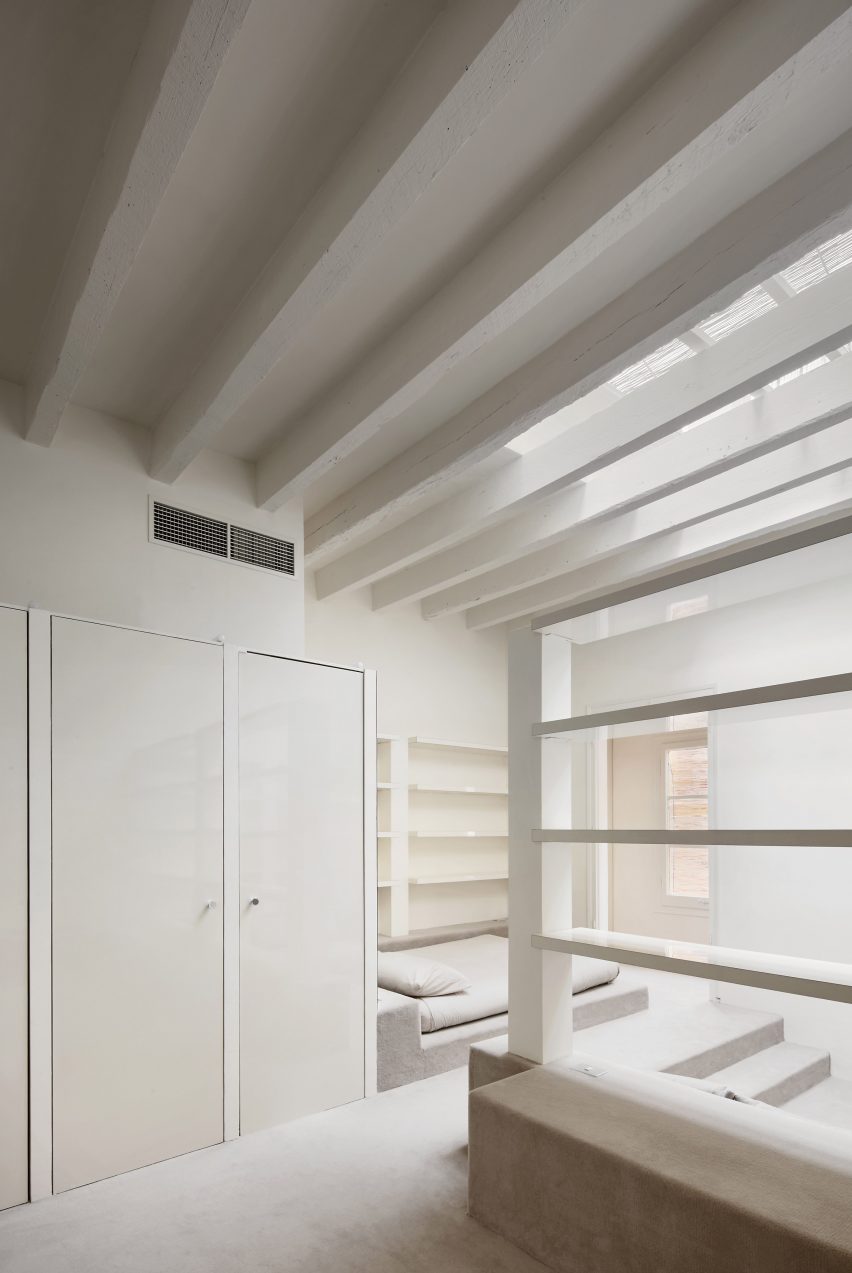 House on the street Reig i Bonet, Barcelona by Arquitectura-G