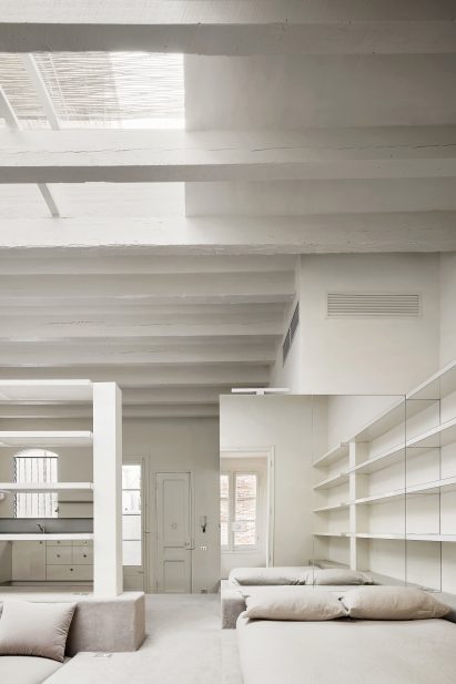 House on the street Reig i Bonet, Barcelona by Arquitectura-G