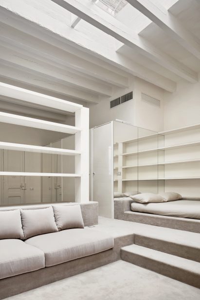 House on the street Reig i Bonet, Barcelona by Arquitectura-G