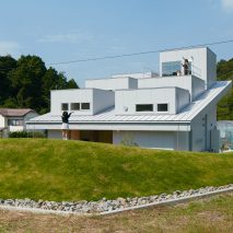 House in Tokushima by Fujiwara Muro