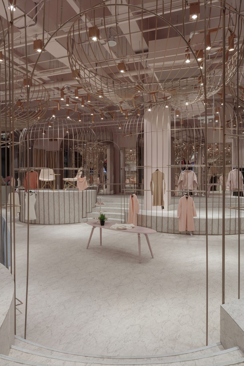 JOOOS Fitting Room by LI Xiang