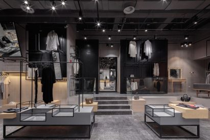 JOOOS Fitting Room by LI Xiang