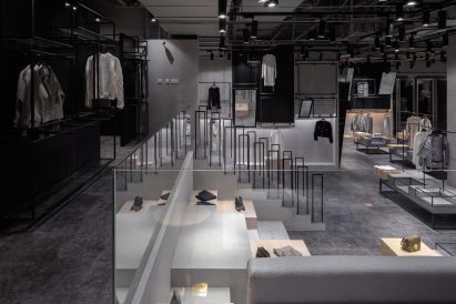 JOOOS Fitting Room by LI Xiang