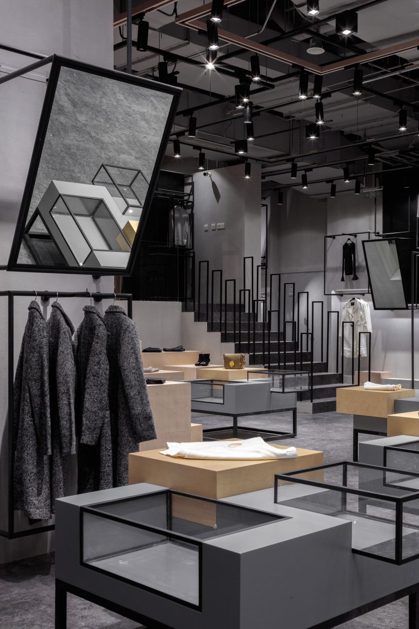 JOOOS Fitting Room by LI Xiang