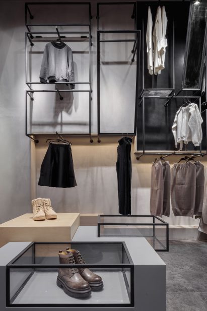 JOOOS Fitting Room by LI Xiang