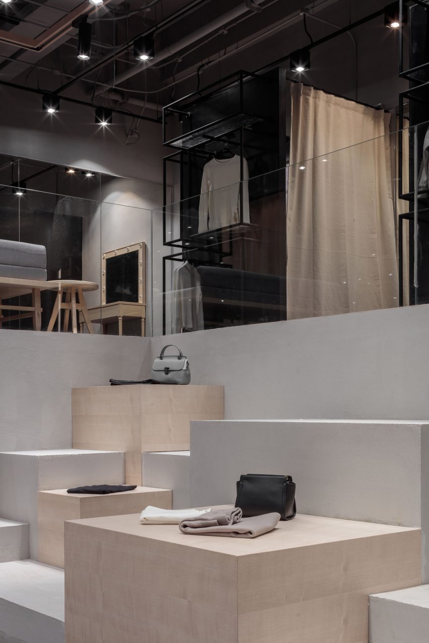 JOOOS Fitting Room by LI Xiang