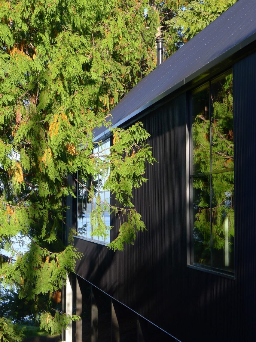 Exterior steel cladding Junsei House by Suyama Peterson Deguchi