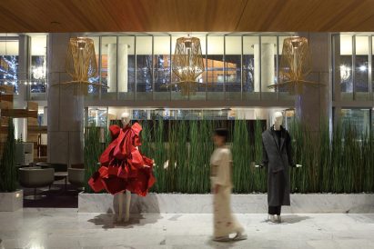Kengo Kuma teahouse/exhibition in Vancouver