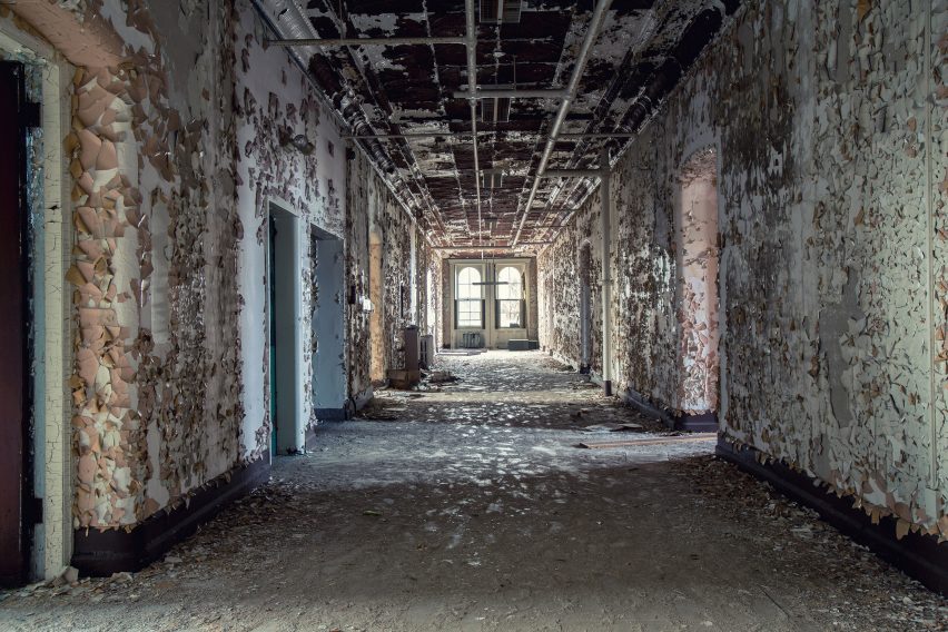 Kirkbride plan female ward Matt Van der Velde Architecture Abandoned Asylums Interior Jonglez Publishing