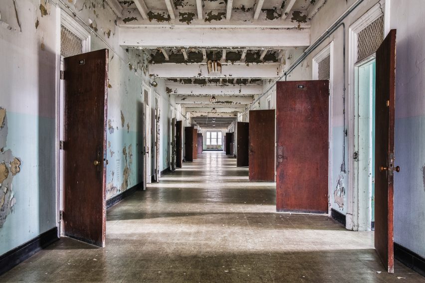 Kirkbride plan ward hallway Matt Van der Velde Architecture Abandoned Asylums Interior Jonglez Publishing
