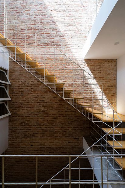 Lee&Tee House by Block Architects BASE