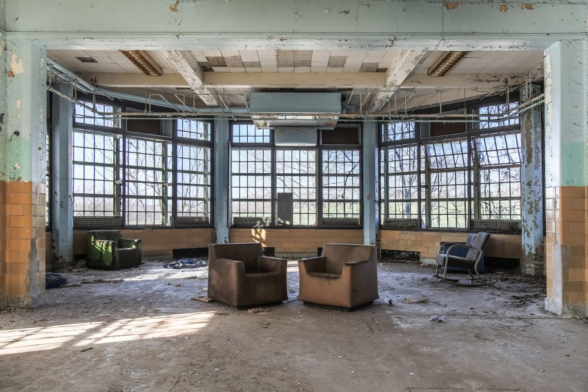 Large windows in children's ward Matt Van der Velde Architecture Abandoned Asylums Interior Jonglez Publishing