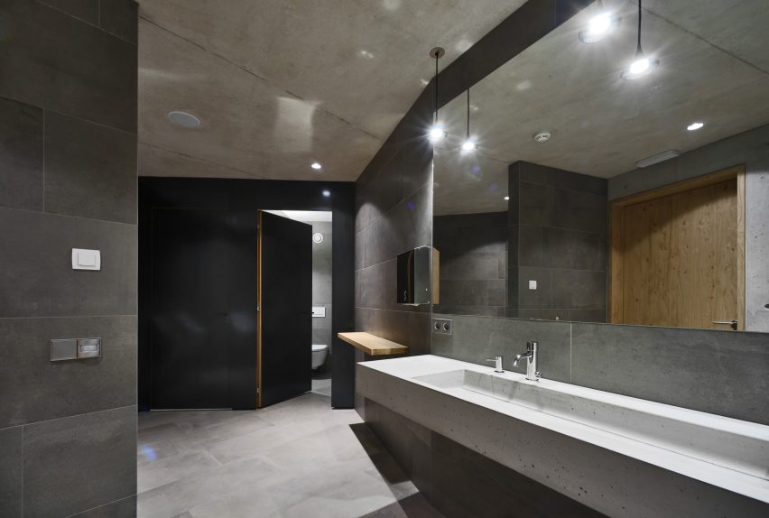 Mountain Hut by Peter Pichler Architecture