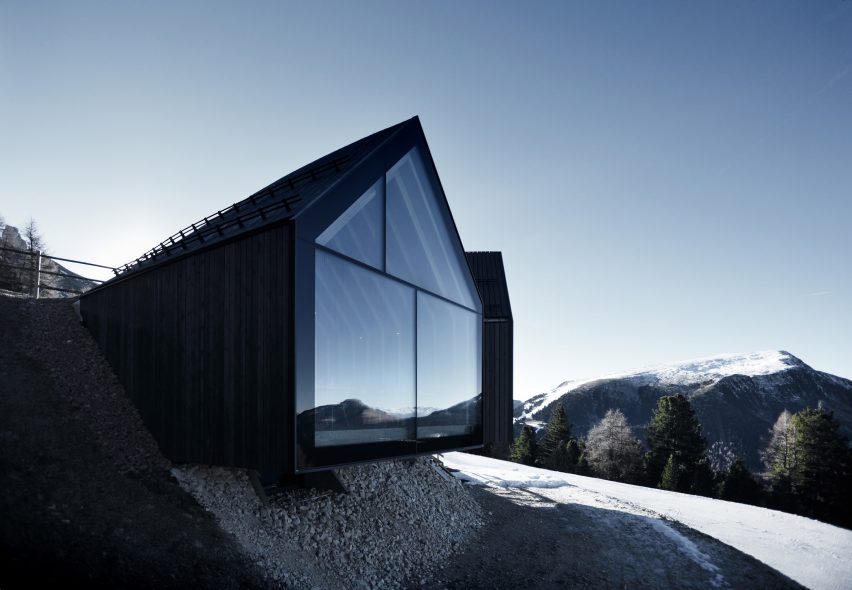 Mountain Hut by Peter Pichler Architecture