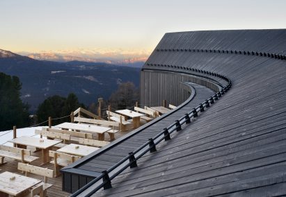 Mountain Hut by Peter Pichler Architecture